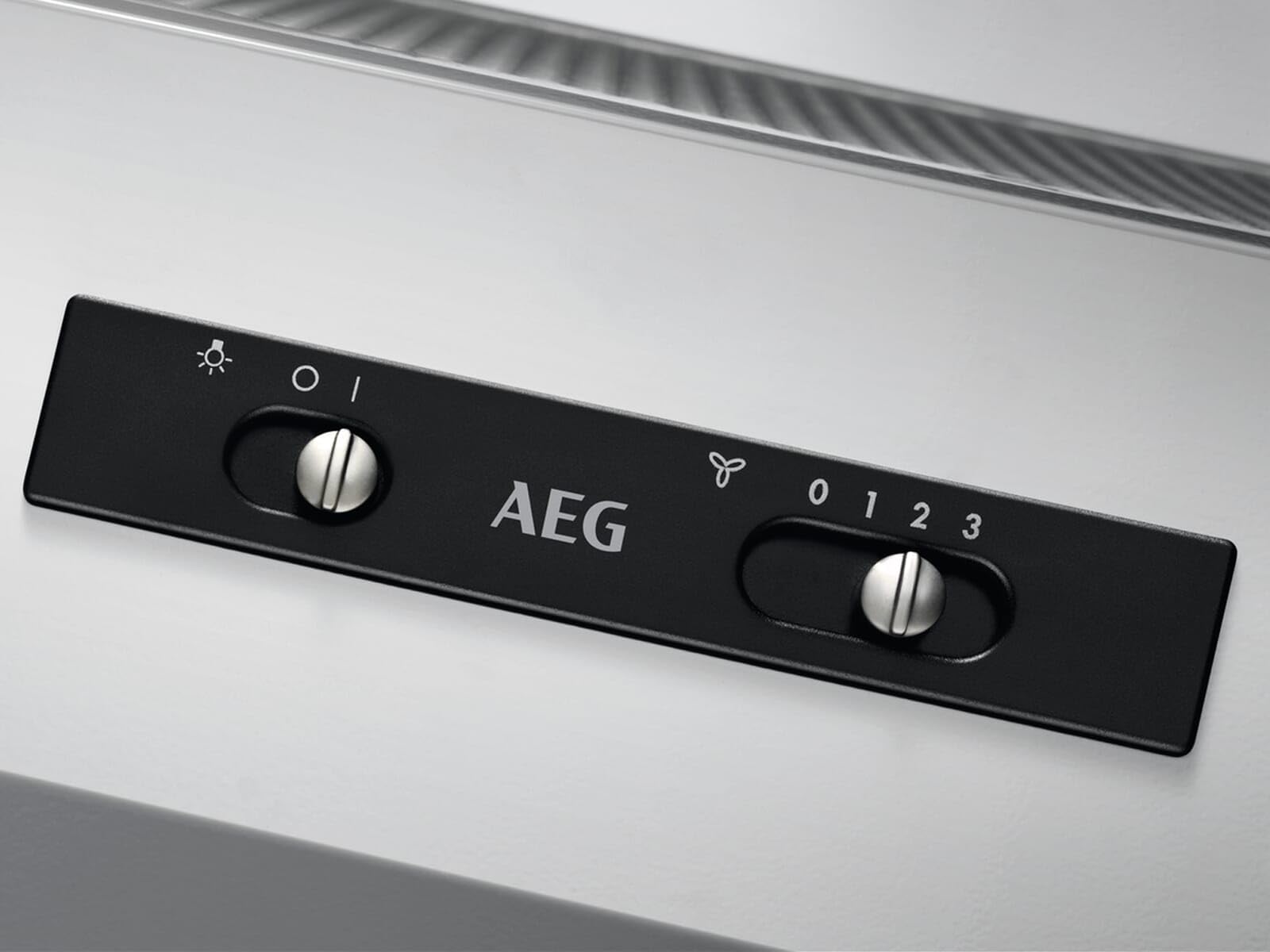 AEG DEB2531S Hotte Intégrée/Conduit ou Recirculation / 56cm / Gris / 266 m³/h max. 62-67 dB(A) / D/Interrupteur coulissant/Gris