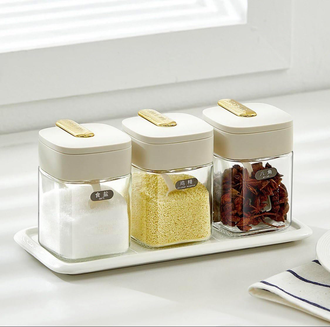 Condiment Spice Jar, Clear Glass Condiment Pots with Spoon, Flip Top Lid Spice Jar, Kitchen Seasoning Bottle Seasoning Canister for Salt, Sugar and Pepper (WHITE)