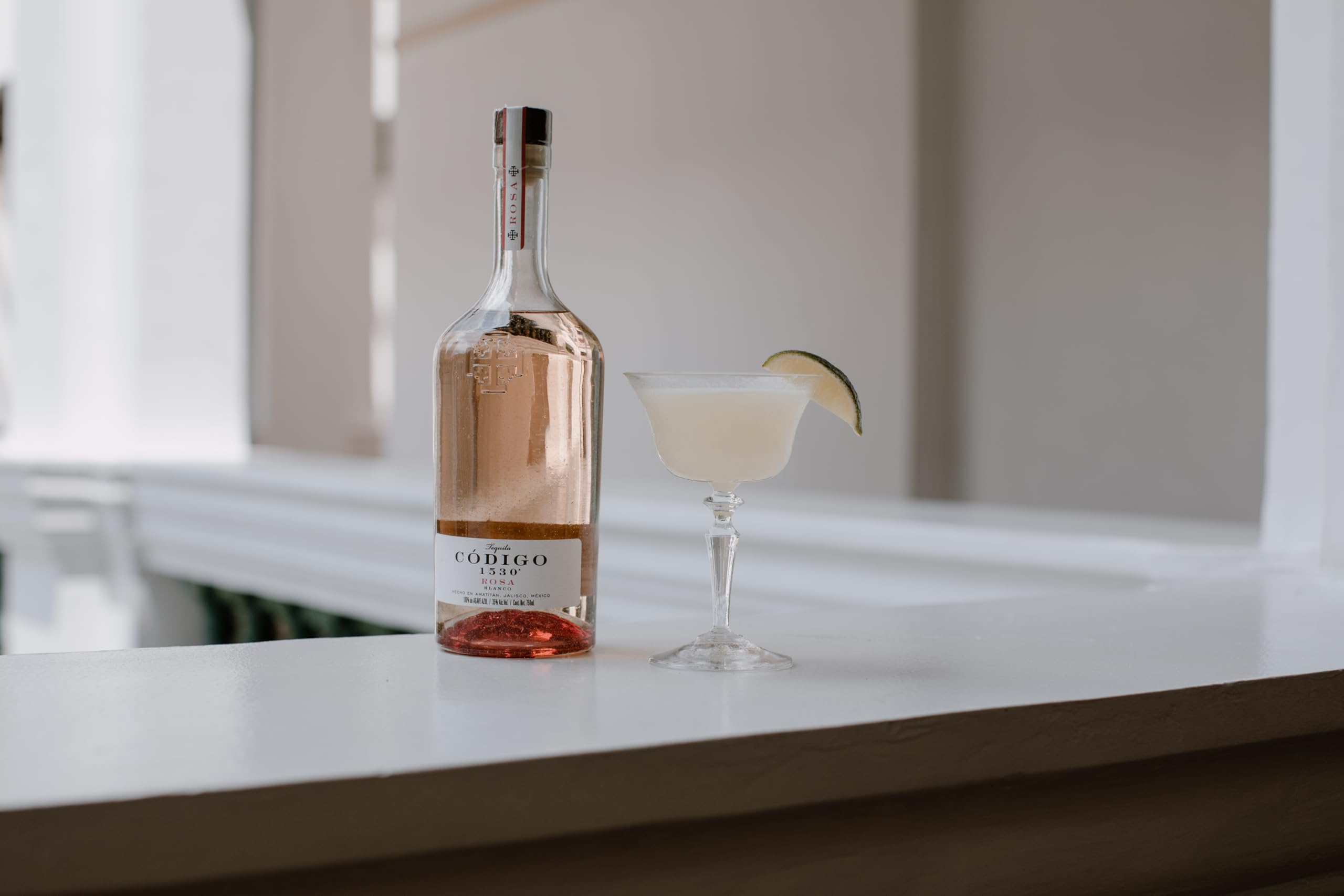 CODIGO 1530 Rosa Tequila 35% Vol. 0,7 l
