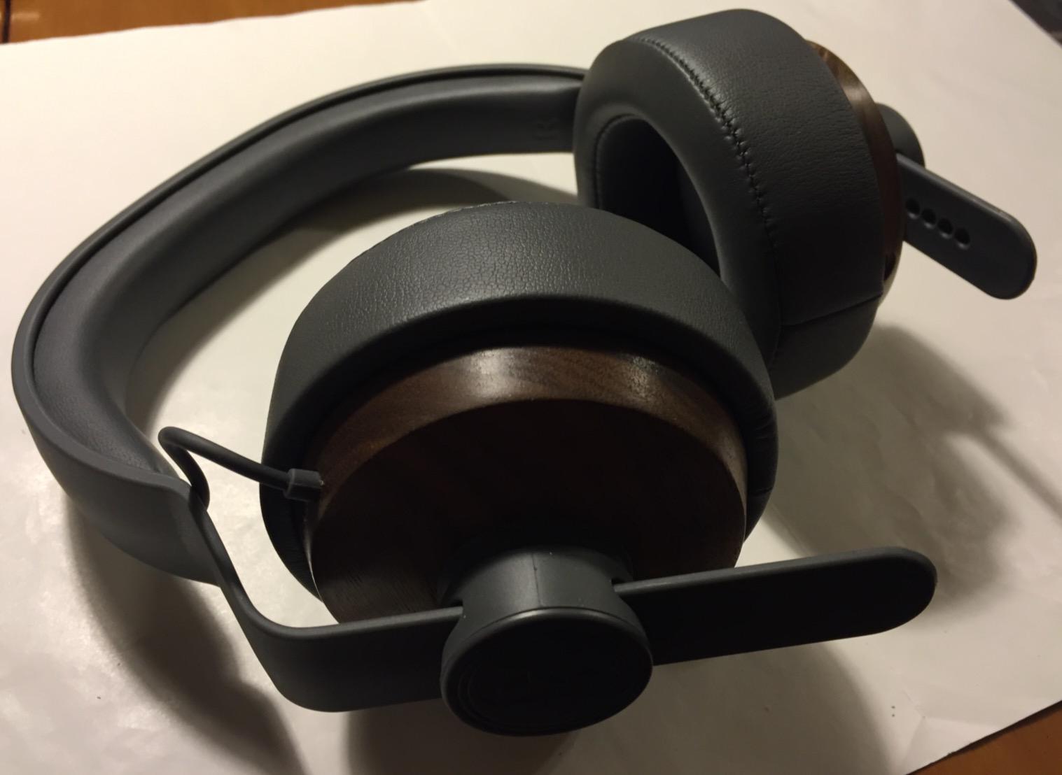 Solid wood! Solid sound!