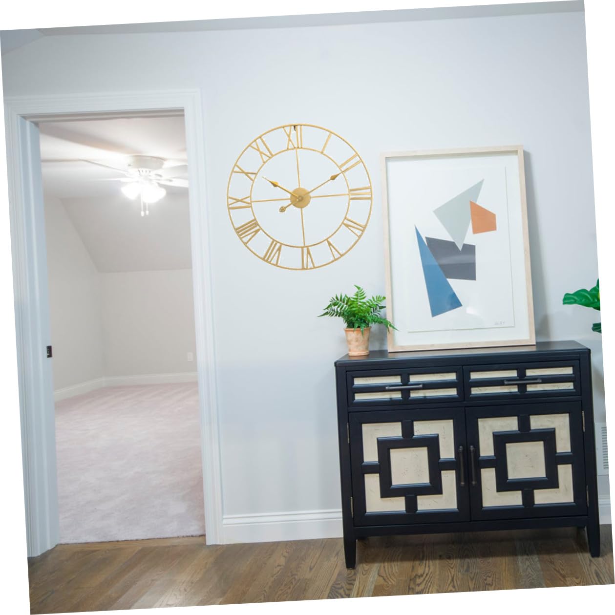 DOITOOL Geräuschlose Eisen Wanduhr für Wohnzimmer und Schlafzimmer, Beige