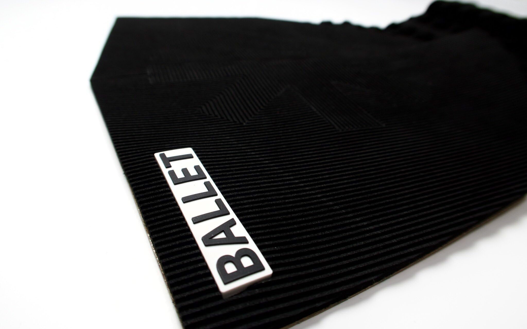 Amazon | BALLET(バレー) x NASA(ニューアムステルダムサーフ