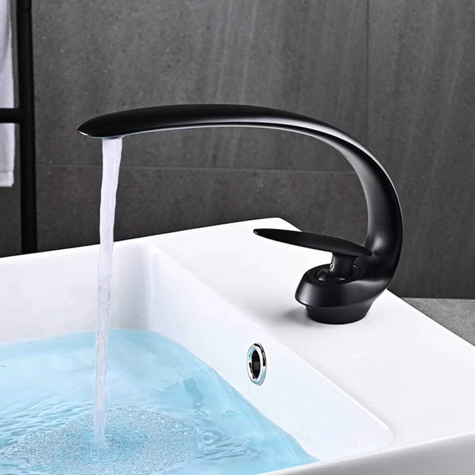 Robinet de lavabo doré en laiton de haute qualité pour salle de bain moderne