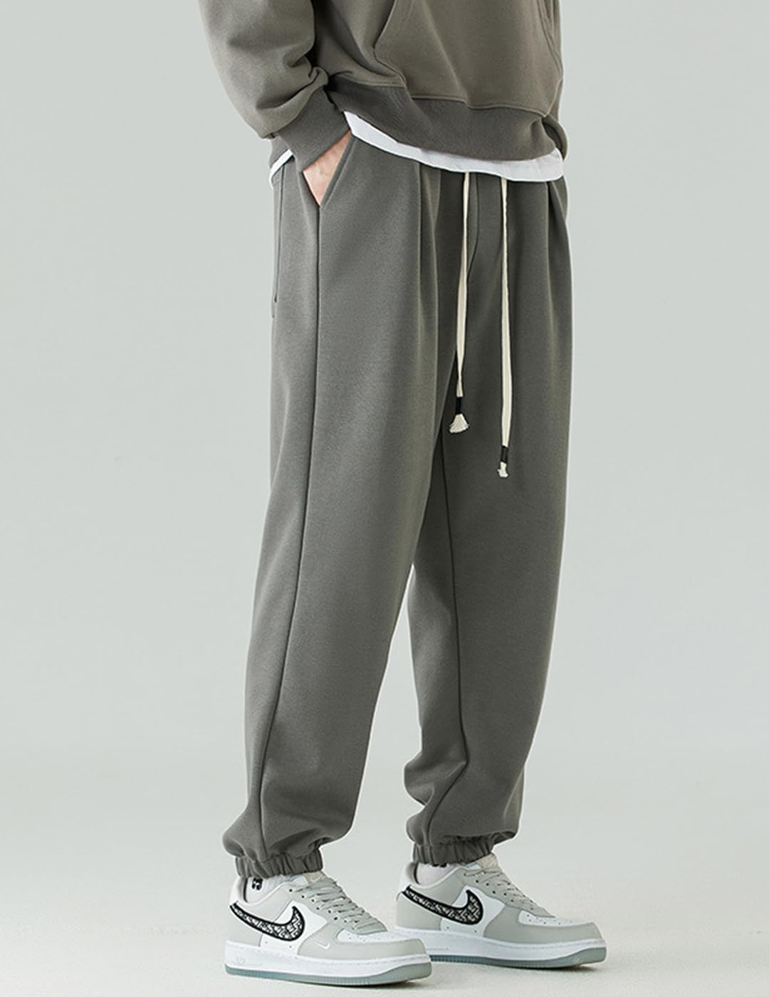 Men's Casual Joggers Yoga Sweatpants Loose Fit Workout Athletic Pants with Pockets Drawstring Gym Running Sweat Pants