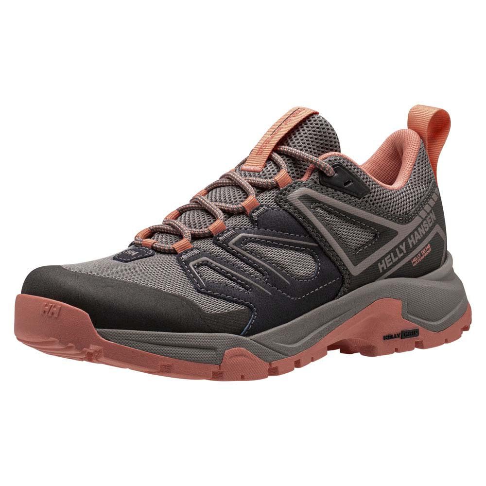 Eine Auswahl an Bekleidung und Schuhen von Columbia