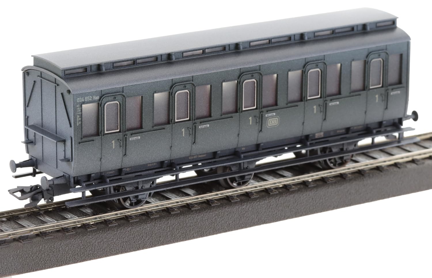 42048 H0 Abteilwagen-Set, DB. Ep. III verschneit