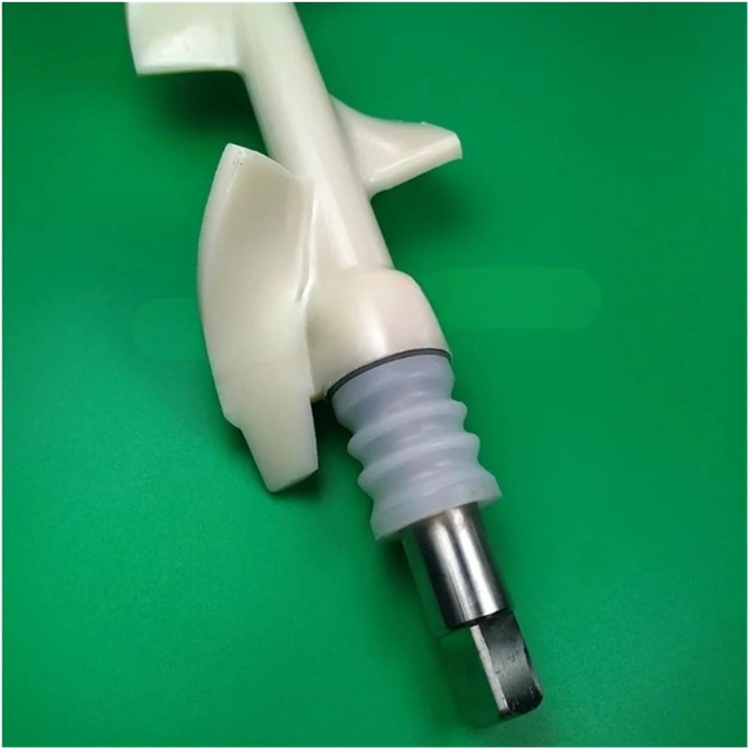 NieKe 1 Pcs Beater Rod Ice Cream Maker Accessory Fitting Scraper Auger Spare Parts of Ice Cream Machine ，Compatible for Vevor