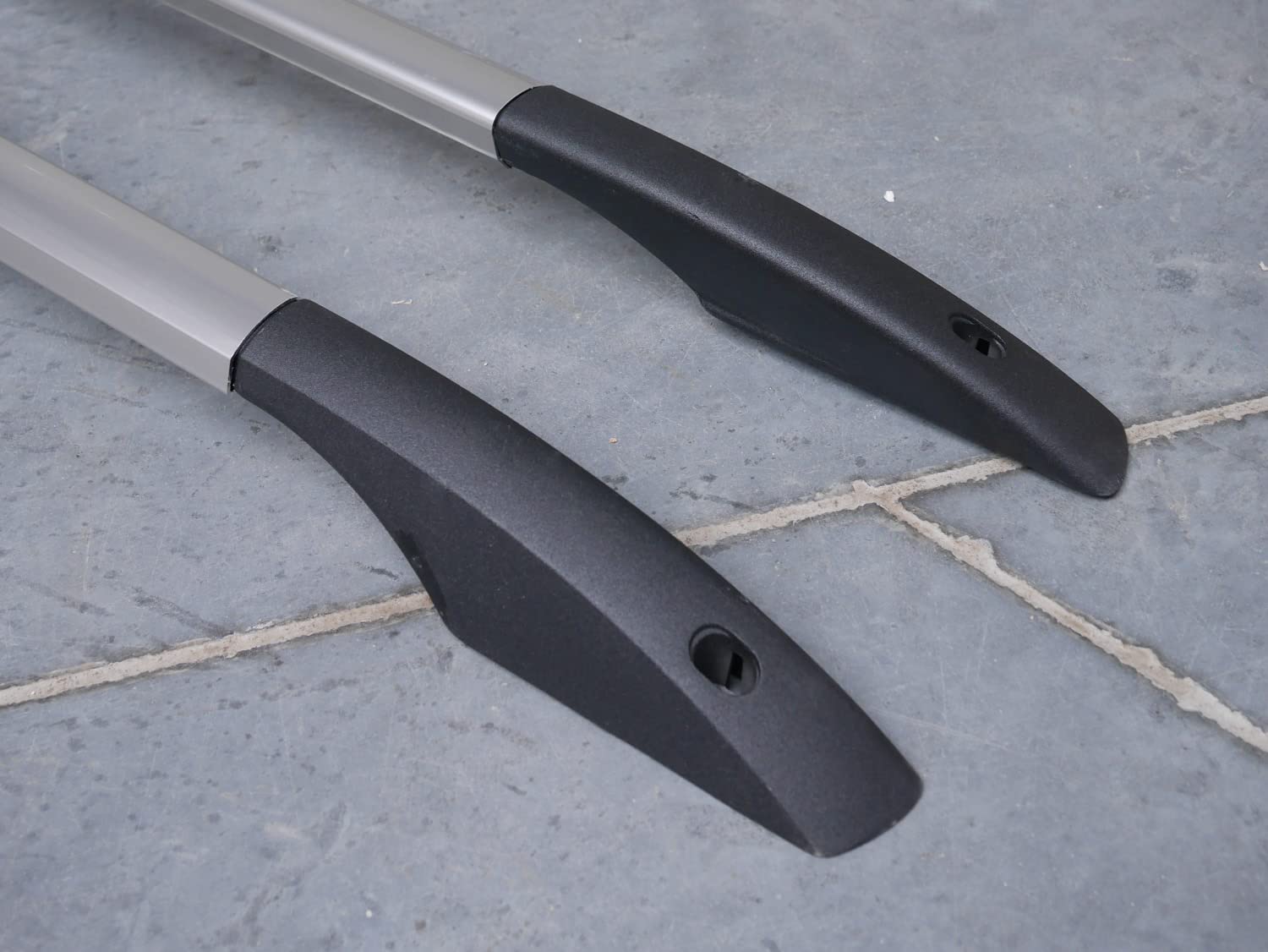 CHROMEMASTER | Barre trasversali da Tetto | Compatibili con Mercedes Vito W447 2014- Long; Sono utilizzate per il montaggio di portapacchi, box da tetto o portabiciclette | Costruzione in alluminio