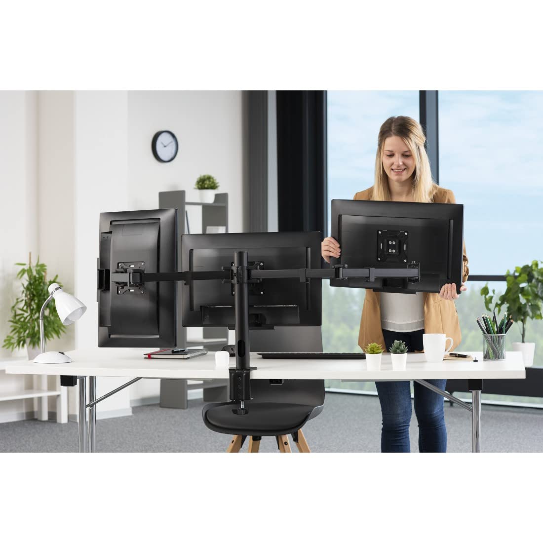 Hama Support Ecran PC 3 écrans Garantie 5 Ans (Bras pour 3 Moniteurs TFT/LCD/LED de 33 à 69 cm (13" - 27"), Hauteur Réglable, Pivotable, Inclinable, Système Easy Fix) Noir