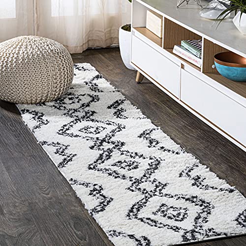 Image of JONATHAN Y Deia Moroccan Style Diamond Shag White /Gray Runner Rug, 2x8, Bohemian, Contemporary, Easy-Cleaning for Living Room, Bedroom, Kitchen, Pet Friendly, Non-Shedding (MOH401A-28)