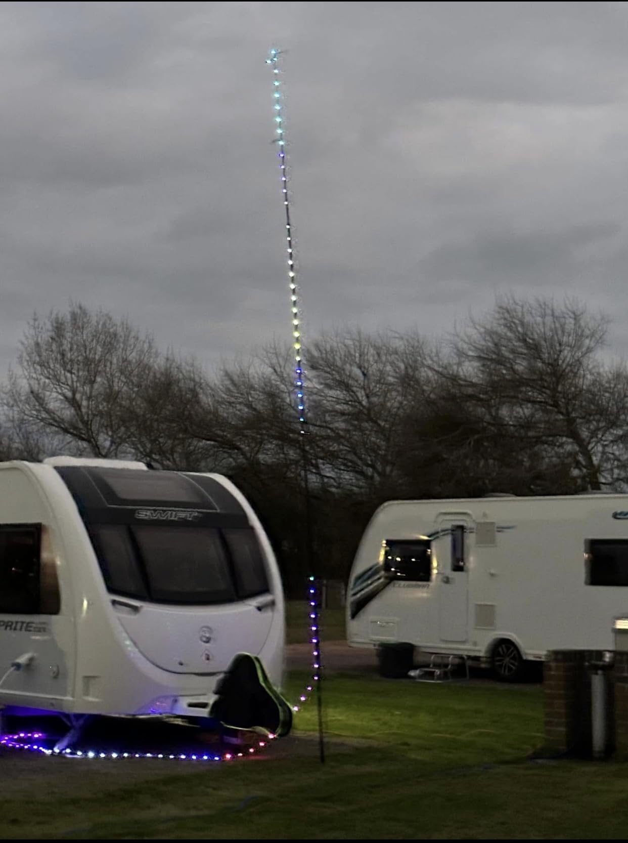 online-leds USB Powered 10M Dream Chasing Flagpole Led Light String, Remote, Button or App Controlled (flagpole not Included) Caravan Flagpole Lights