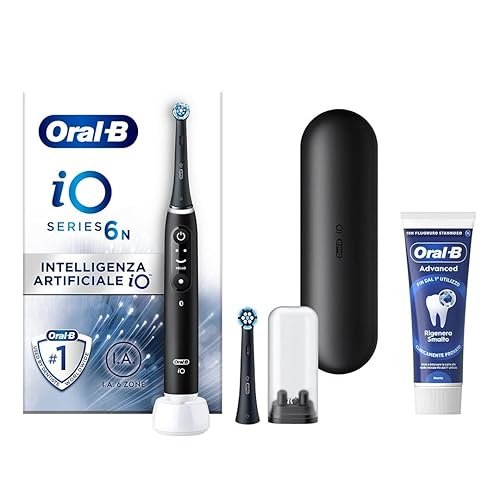 Oral-B Spazzolino Elettrico Ricaricabile iO 6N Nero, 1 Spazzolino Elettrico, 2 Testine Di Ricambio, Custodia Da Viaggio + 1 Dentifricio Oral-B Advanced Rigenera Smalto, Pulizia Denti Efficace - Nuova versione