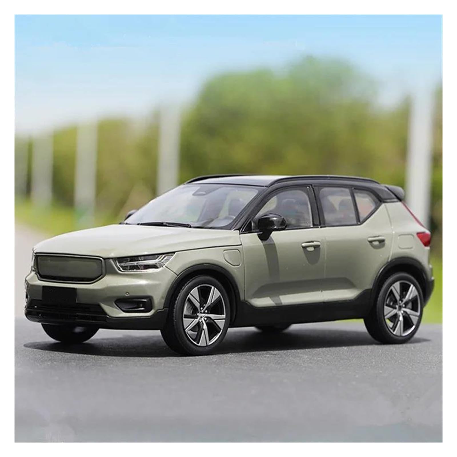 Btwodian Scale Model Car 1:18 For Volvo XC40 Diecast Alloy Model Vehicles