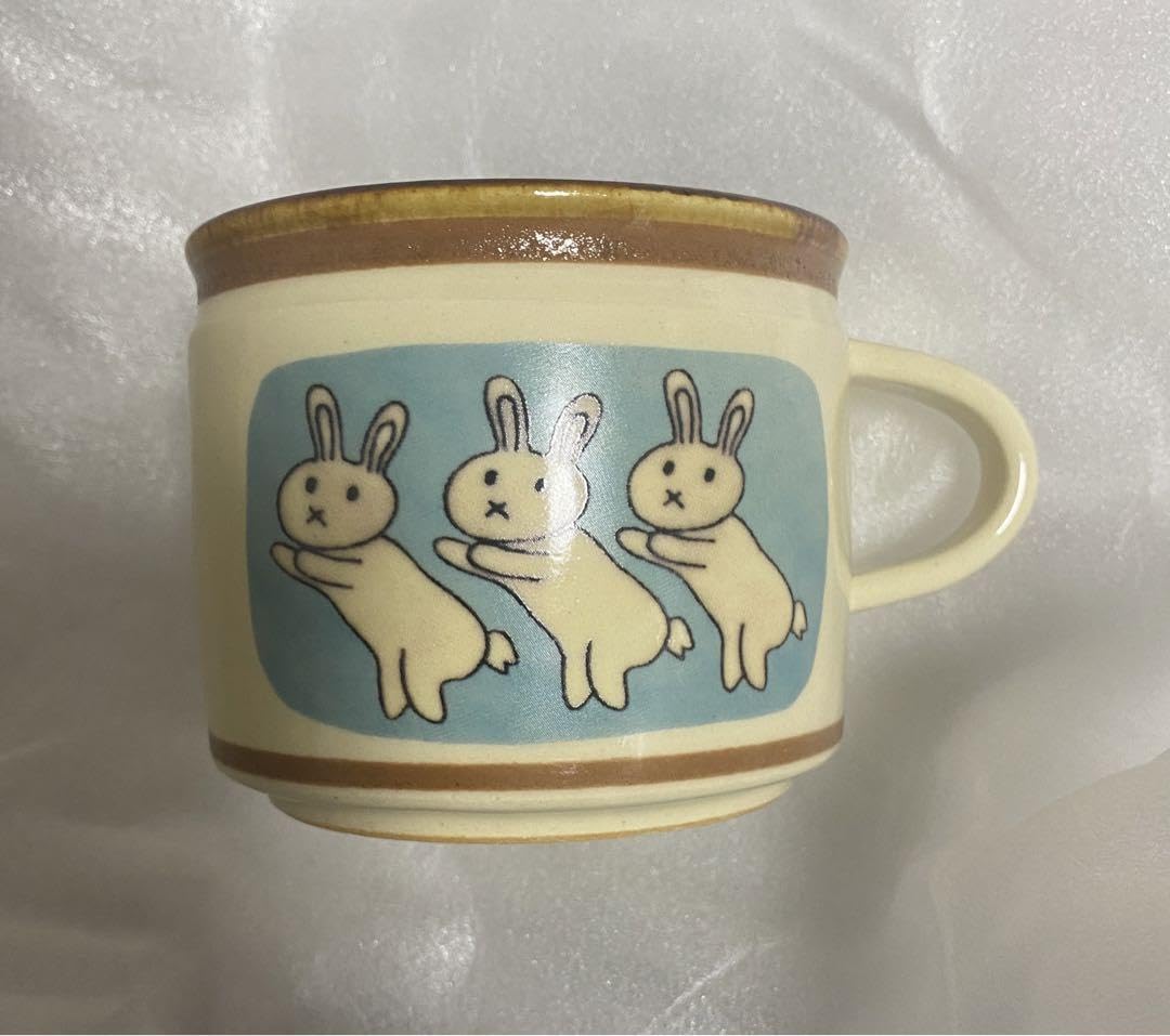 うさぎ【新品】DAISAK カップ マグカップ ダイサク 兎 ウサギ 緑ライン