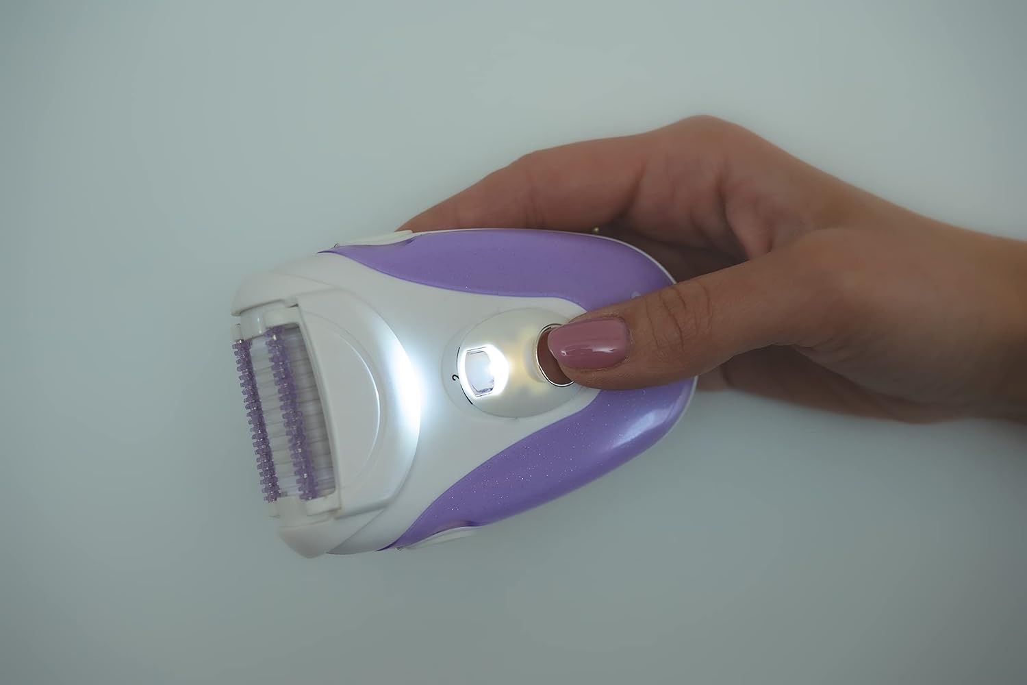 DAEWOO DLE-525 Epilator with LED light on