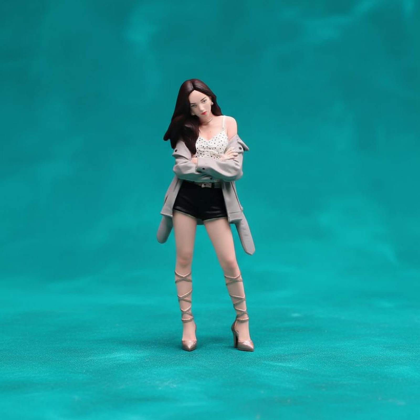 Mini-Figur im Lifestyle-Look detailreich handbemalte frauenfigur sammlerstück Diorama-Figur mit Haltung für modellbauer, Fein Bemalt Mit Gesichtszügen, 1/24