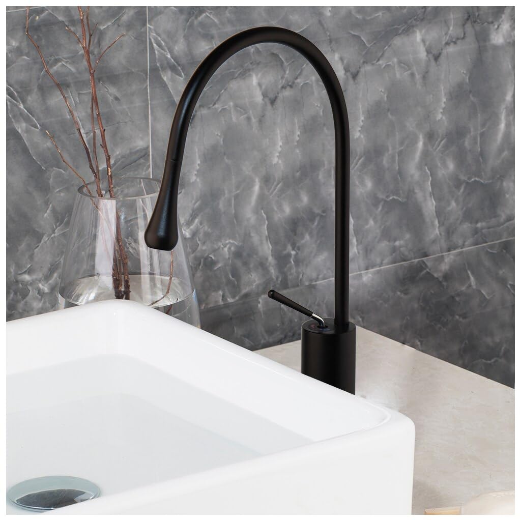 Mitigeur en laiton Or et Nero au design moderne avec bec orientable pour évier chic
