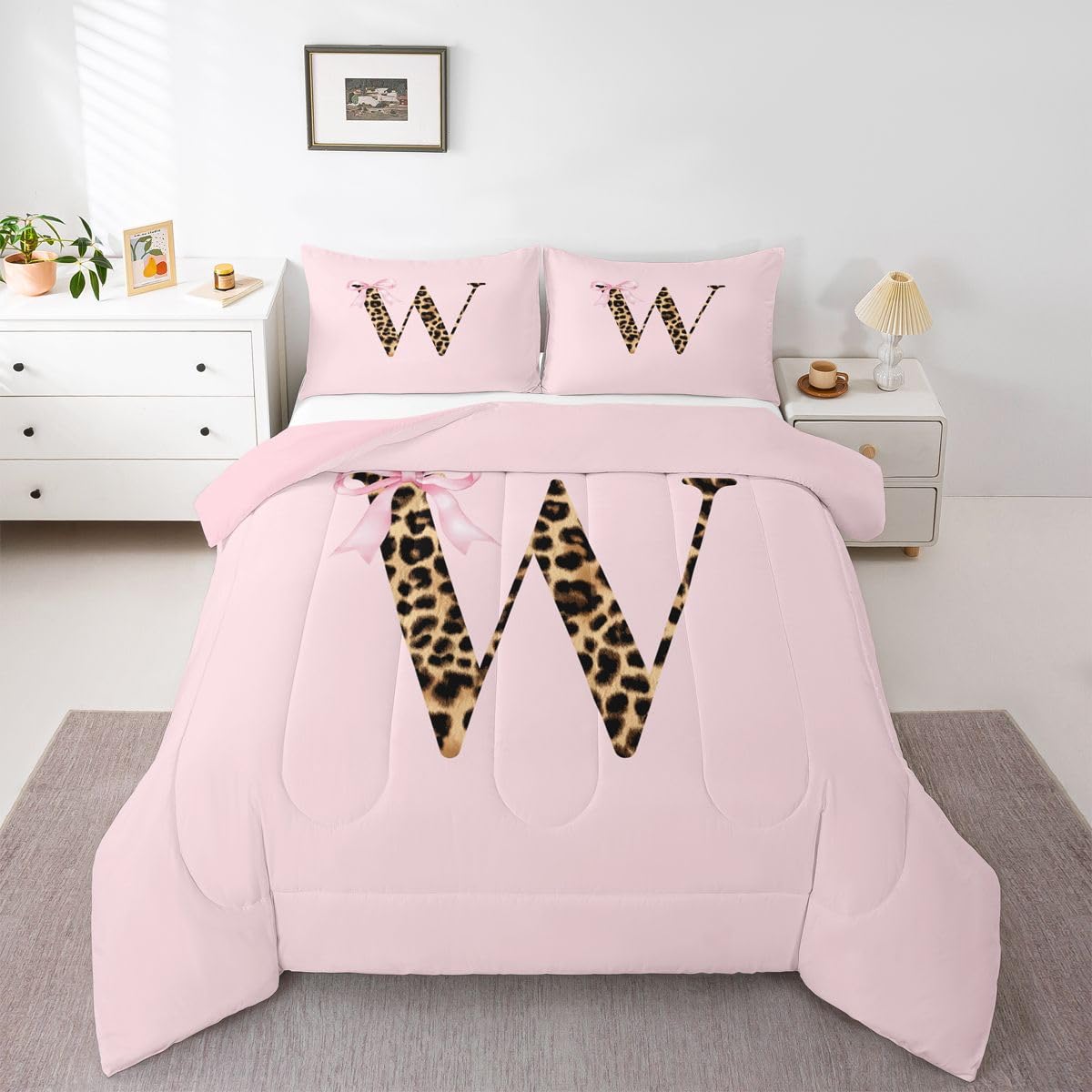Homewish Homwish różowa gepard kokarda podwójne zestawy pościeli - nowoczesny zestaw pościeli w panterkę litera W modny stylowy modny zestaw kołdry - urocza kołdra z monogramem kokarda bez pokrowca