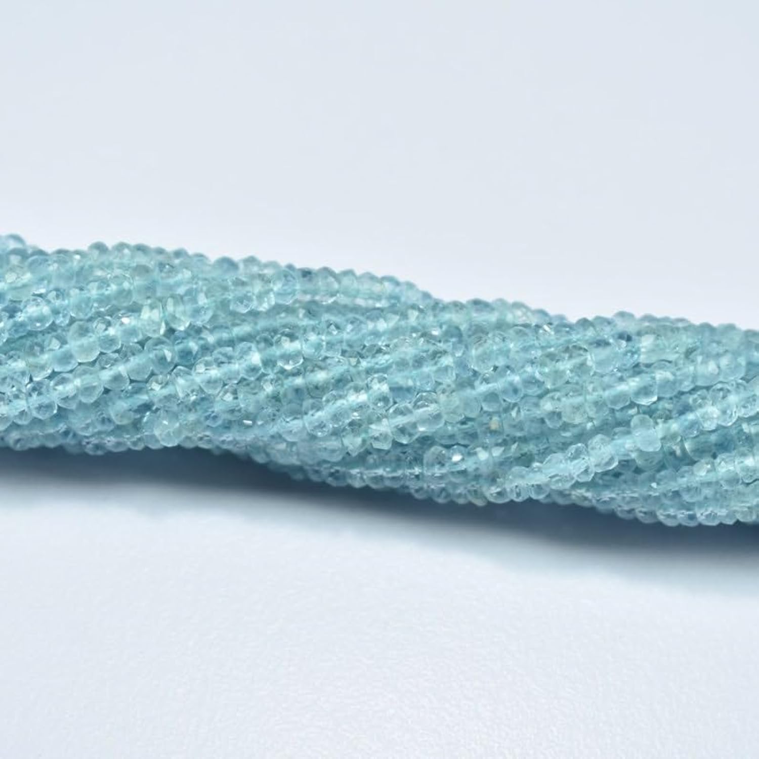 Perles aigue-marine naturelle 3mm pour fabriquer un bracelet d'été élégant fait main