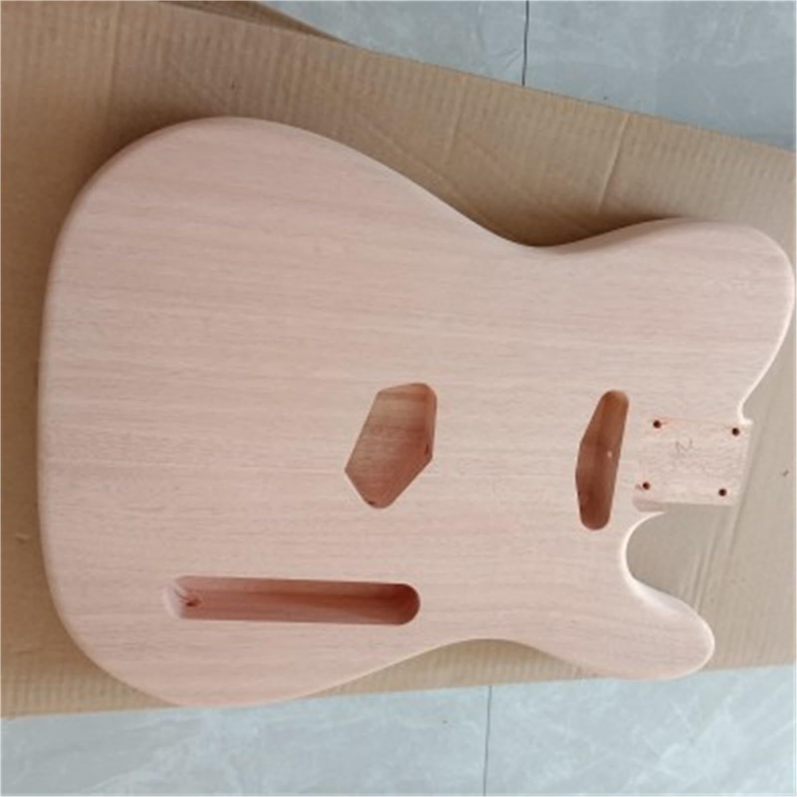Zestaw Gitarowy Gitara Elektryczna Z Korpusem Mahoniowym