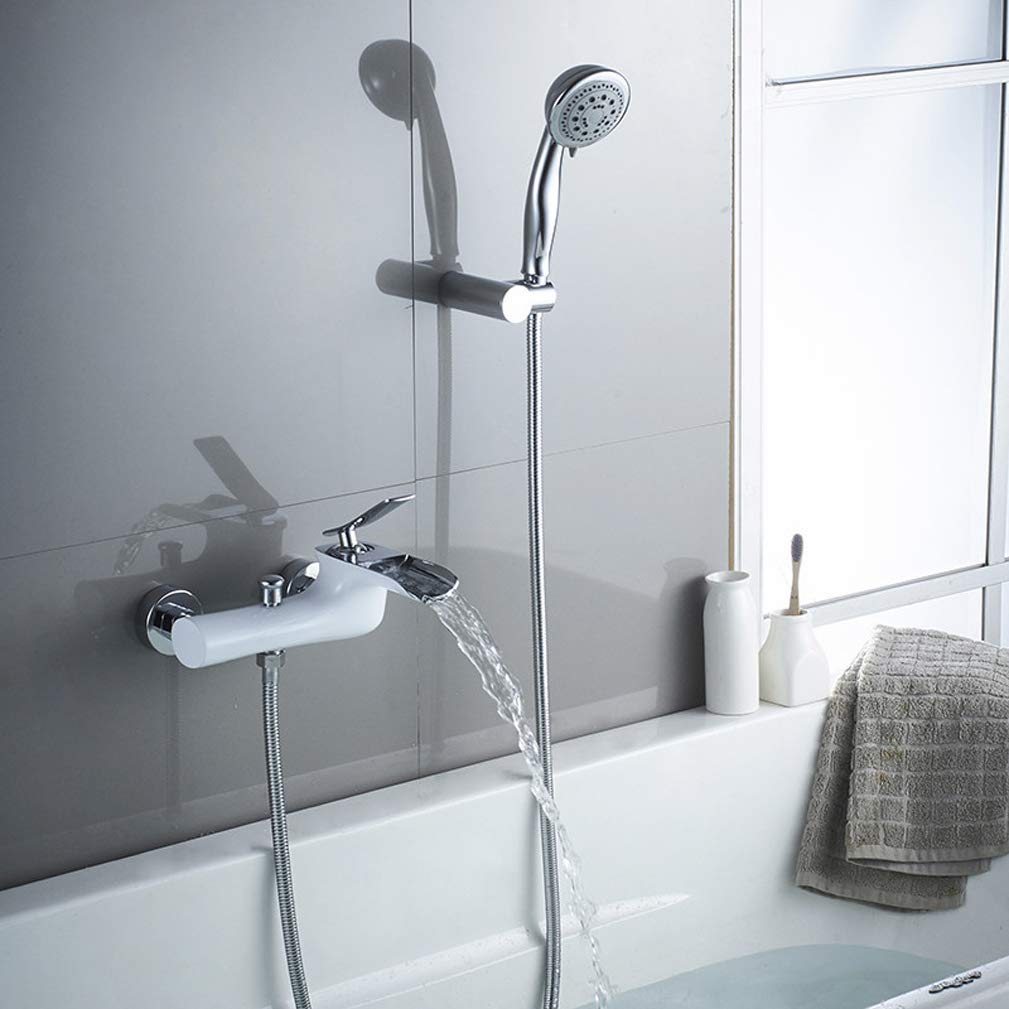 Ensemble de douche de luxe avec mitigeur de baignoire blanc au design mural épuré