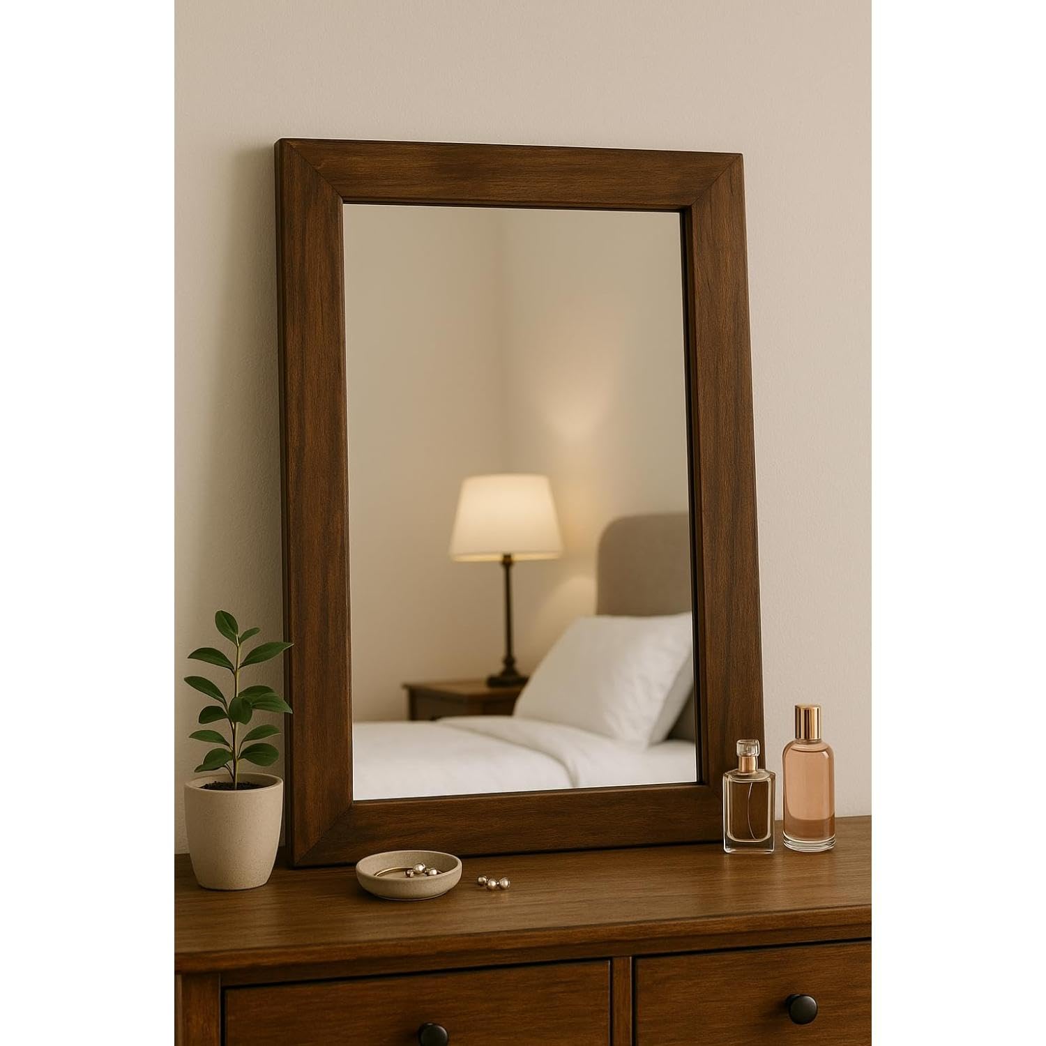 Specchio da parete decorativo rettangolare cornice legno marrone scuro rustico classico 43x58 cm