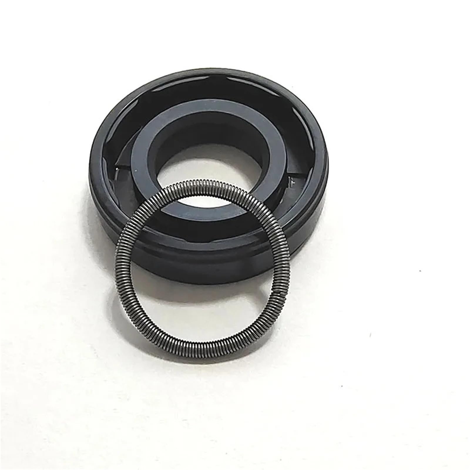 Retén de eje NBR TC 19x29x7 mm que evita fugas de grasa en motores y bombas hidráulicas