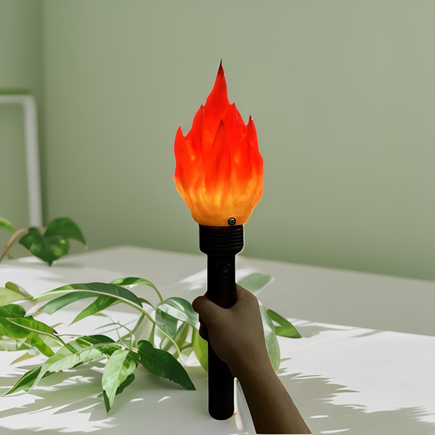 Lustige Taschenlampe Spielzeug Realistische Clutch Taschenlampe Dekoration Licht Requisiten Leuchtender Zauberstab Spielzeug für Schule Charaktere Camping Wettbewerb Party Requisiten