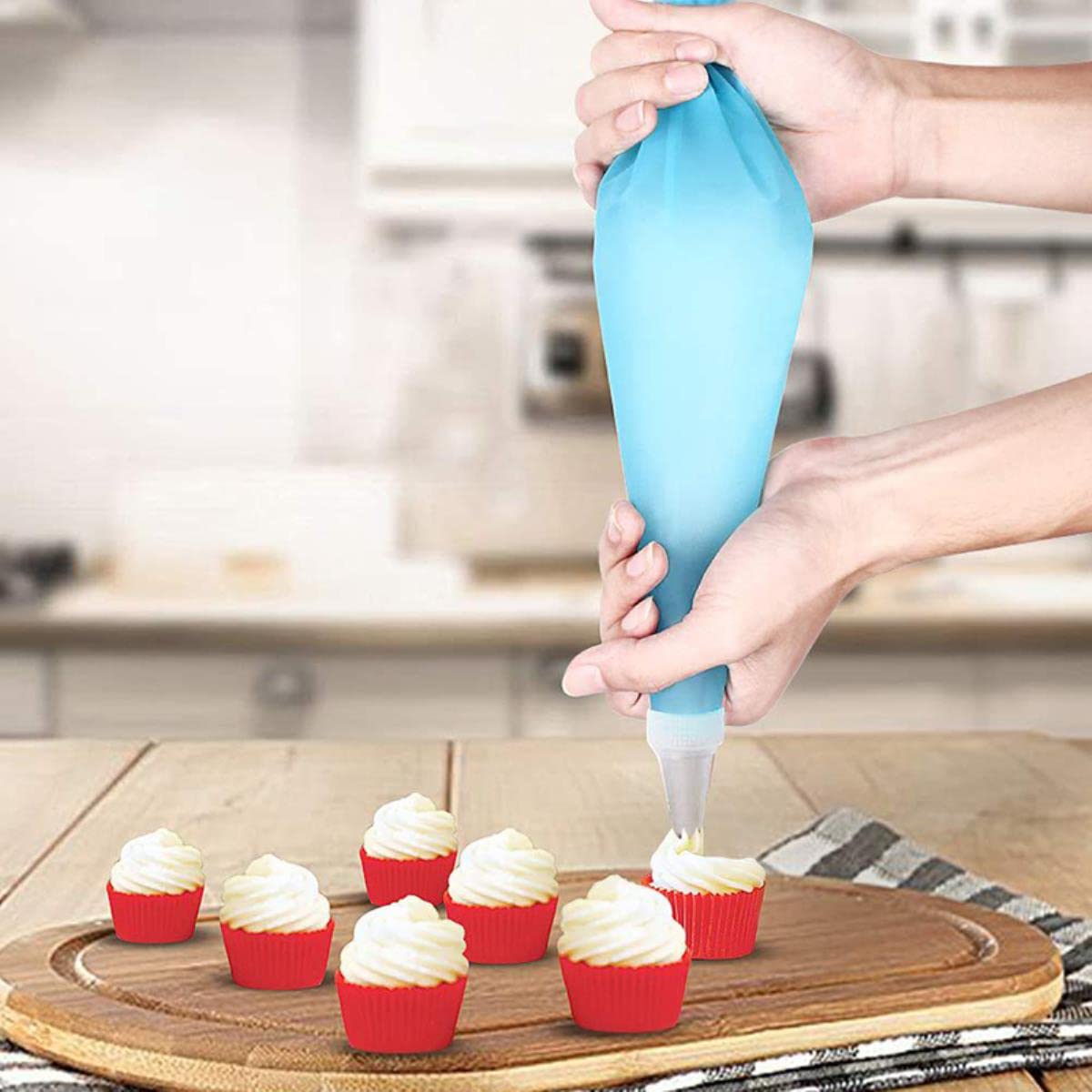 Set di giradischi per torte Kit di strumenti per la decorazione di torte Giradischi Strumento di cottura Ugello per tubazioni Set di sacchetti per pasticceria Set di prodotti da forno Skeleton-Poloni
