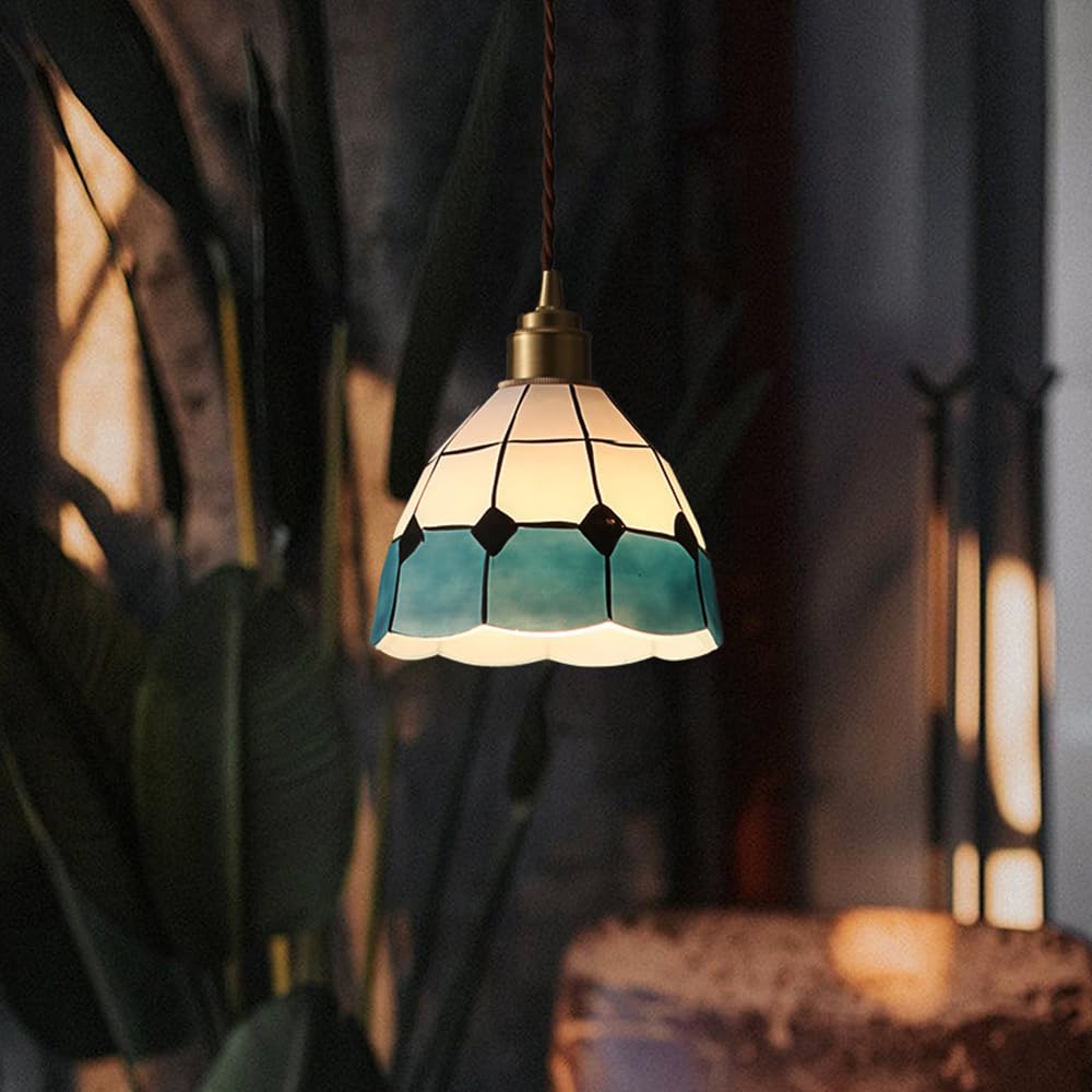 Amerykański retro żyrandol LED do sypialni przy łóżku, nordycki 6,3-calowy żyrandol witrażowy do kawiarni, restauracji, nadaje się do korytarza, baru, hotelu, oprawy oświetleniowej