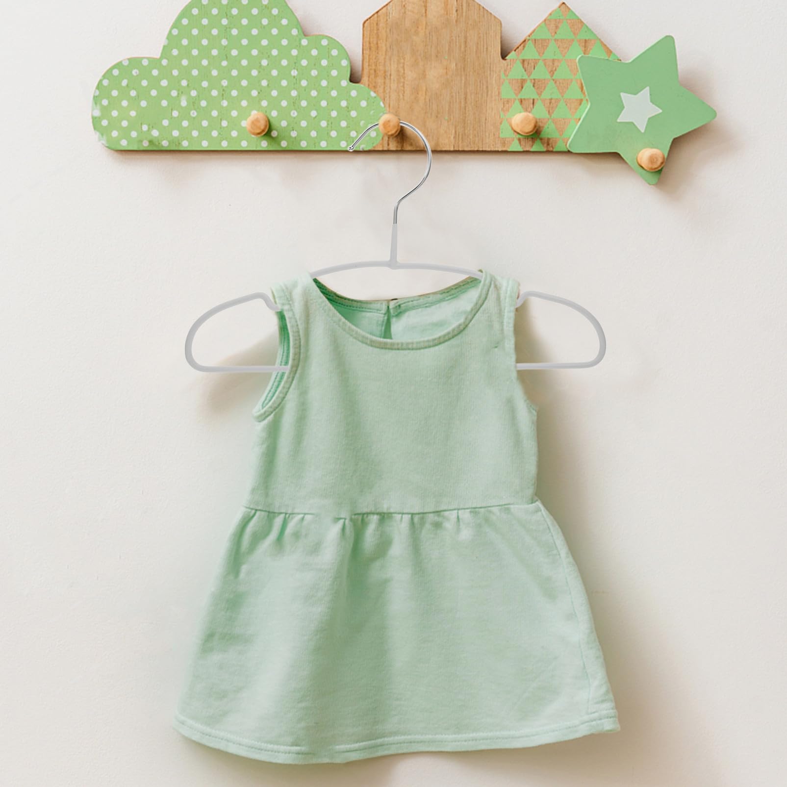 10 Stück Teiliges Kinderkleiderbügel mit Rutschfester PVC Beschichtung Kompakt und Platzsparend Kratzfest Matte Schultern für Garderobe und Kleiderschrank von Kindern