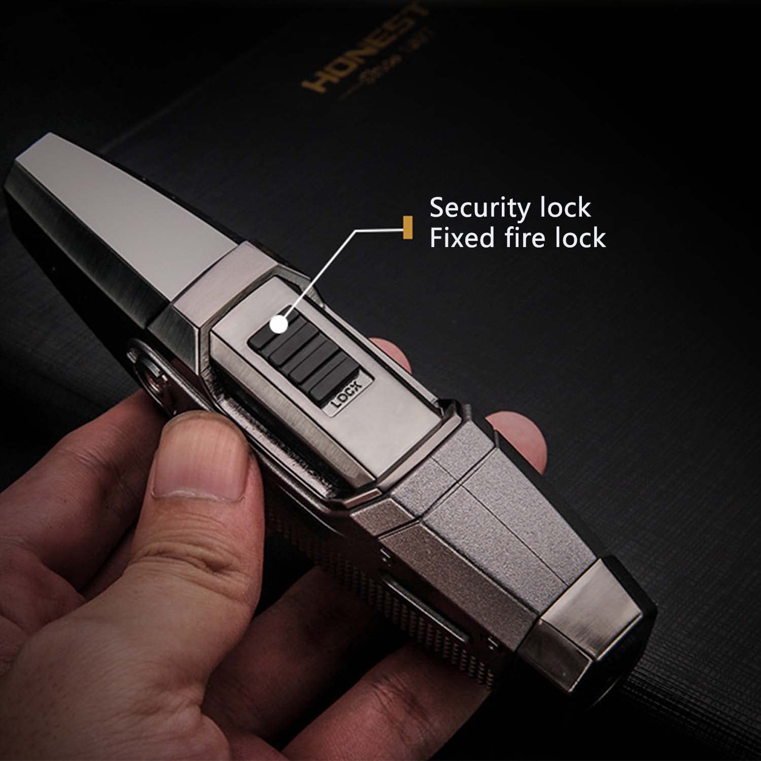 Briquet Torche Flamme à Double Jet Butane Rechargeable Cigare Briquet avec Fenêtre Visible Verrouillage de Sécurité Outil de Fumer pour Grill BBQ Bougie Cuisine Camping