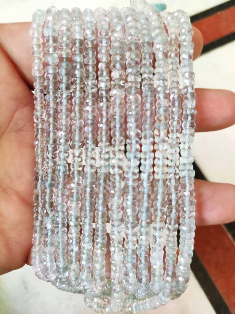 Naturalny akwamaryn okrągłe fasetowane koraliki 4,5-5 mm 33 cm długi sznurek biżuteria tworzenie kamieni szlachetnych koraliki do naszyjnika bransoletki