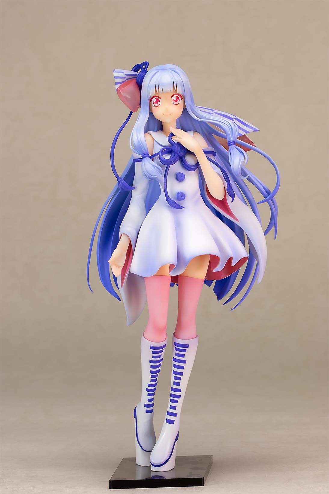 Amazon | VOICEROID「琴葉葵」 1/7スケール塗装済み完成品フィギュア