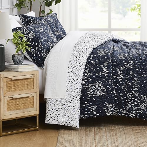 Southshore Fine Living, Inc. King Size Duvet Cover Set, Reversible, Premium Quality Microfiber King Bedding Set, Easy Care - 1 King/California King Duvet Cover, 2 Shams - Botanical Leaves Blue