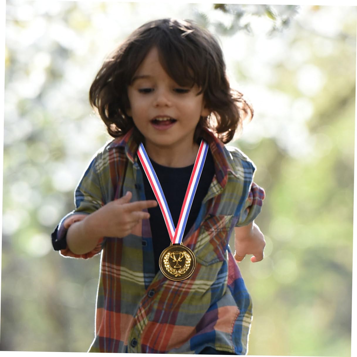 ORFOFE 50 Medallas Deportivas de Fútbol Infantil Doradas de Aleación con Resistente para Fiestas y Competencias Infantiles