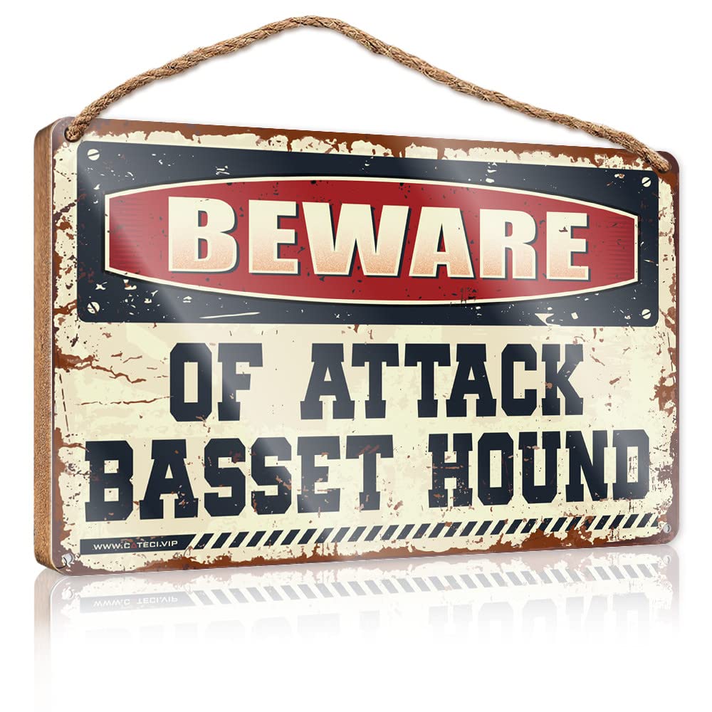 DTHA Hanging Wooden Plaque Beware Of Attack Basset Hound Wooden Sign Restroom Sign Funny Bathroom Decor Wall Art(15X28CM)