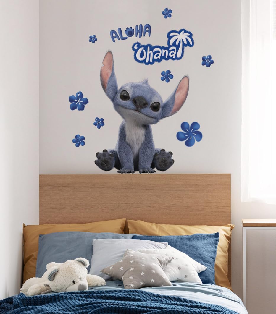 Komar Sticker mural Disney Lilo and Stitch Live Action Ohana - Dimensions : 50 x 70 cm - Décoration murale pour chambre d'enfant, Bleu