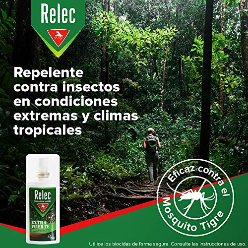 Relec Extra Fuerte Spray Antimosquitos siendo utilizado en un entorno de jungla, demostrando su eficacia en condiciones extremas.