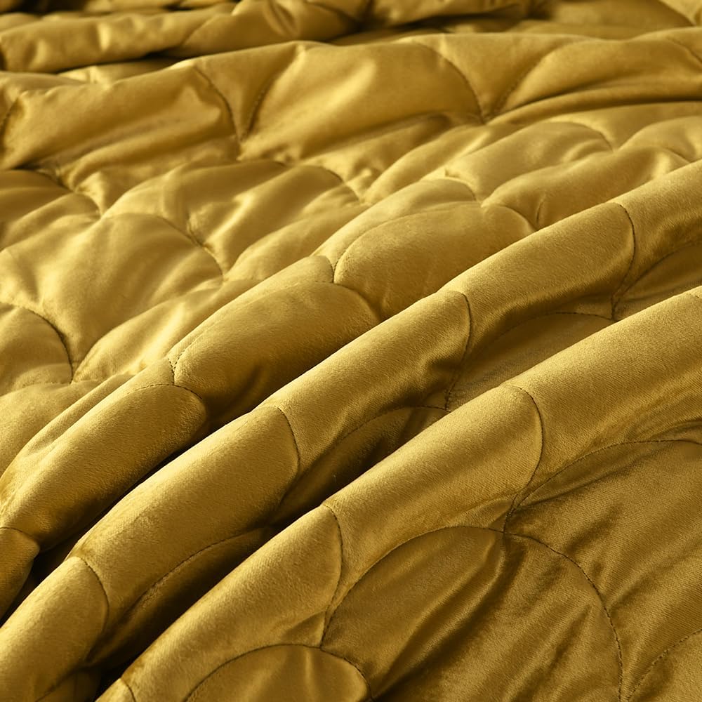 HORIMOTE HOME Velvet Quilt Set King Size, Mustard Yellow Luxury Velvet Comforter Set 3 Pieces Soft Warm Bedding Set Coverlet with 2 Shams, Geometric Pattern Quilted Bedspread for All Season