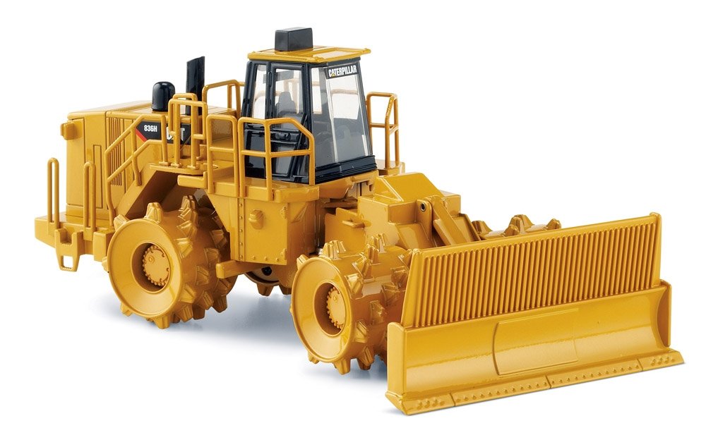 Norscot Cat 836H Landfill Compactor 1:50 scale : Amazon.in