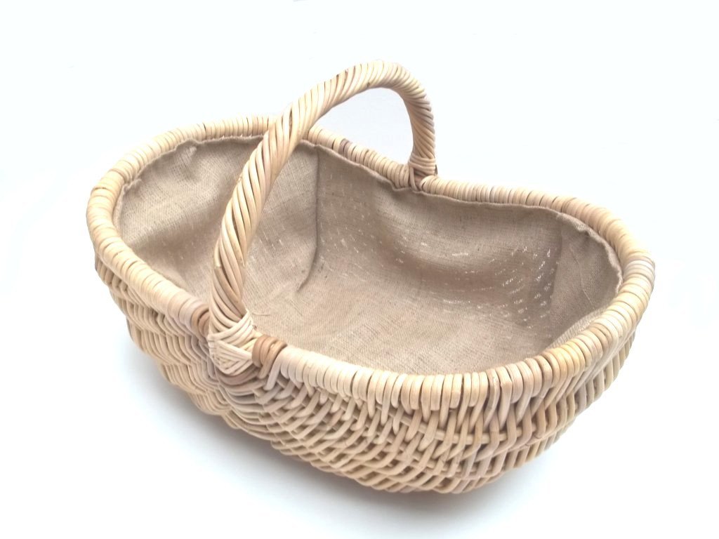 Kaminkorb, Holzkorb, Zeitungskorb, Erntekorb mit Futter aus Rattan