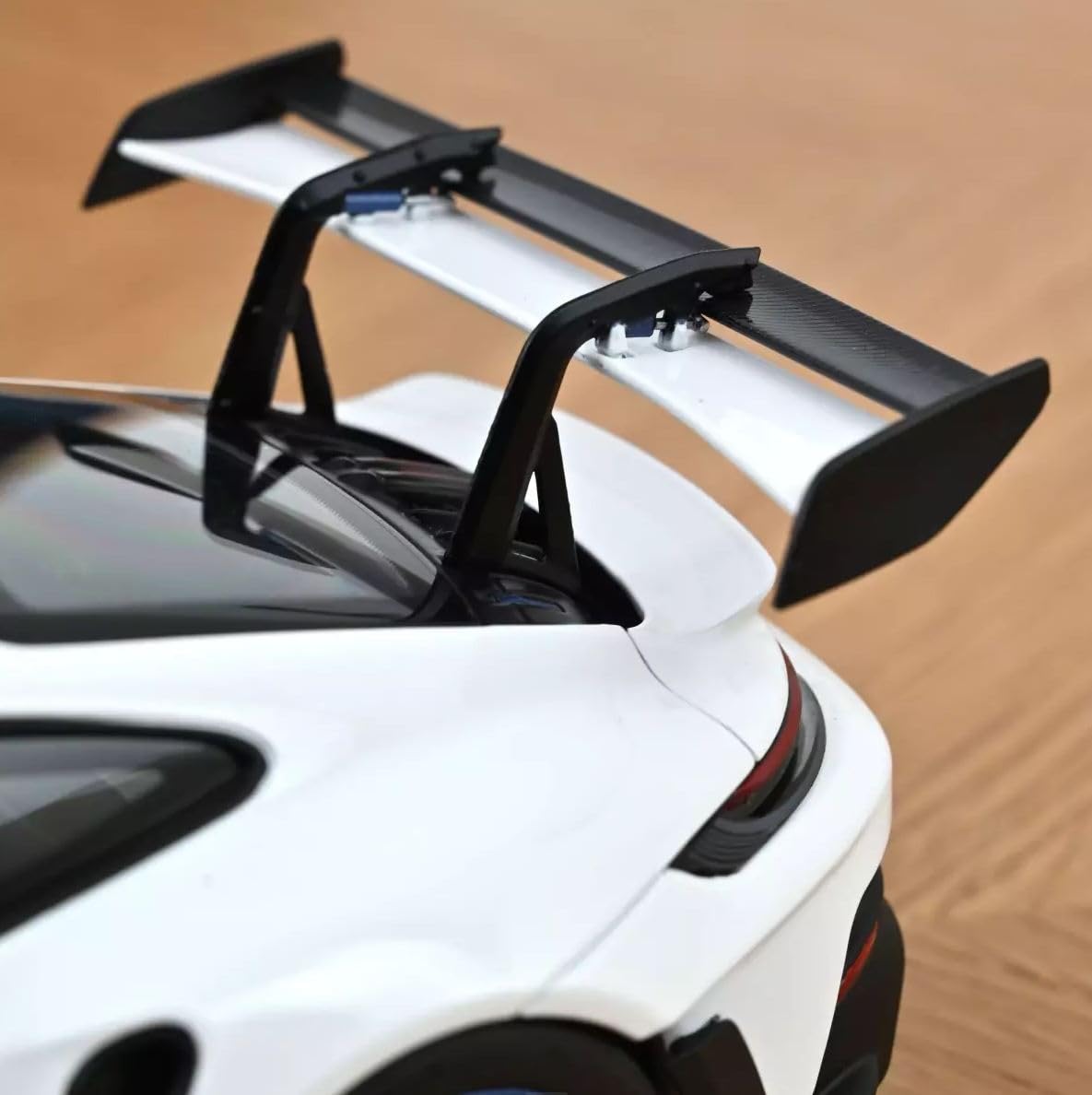 Amazon | ノレブ 1/18 ポルシェ 911 (992) GT3 RS ヴァイザッハ