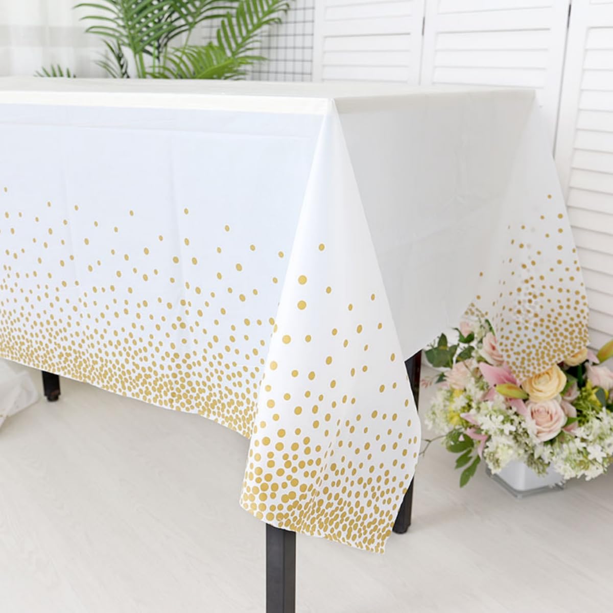 CEILIWEN 10 Packs of White and Gold Party Tablecloths, Disposable Tablecloths Table Covers - Image 4