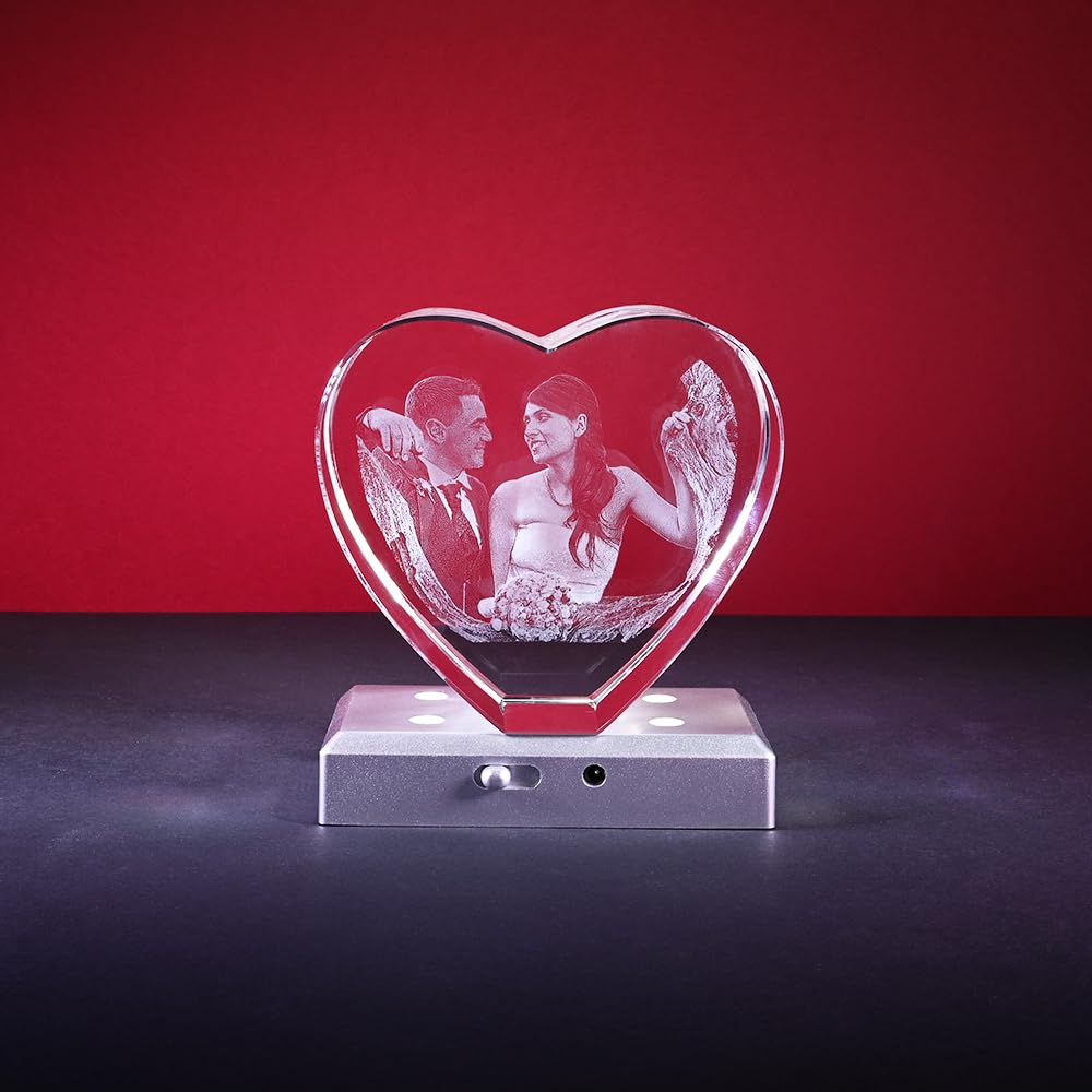 Cuore di Cristallo Personalizzato con Foto - Incisione 3D a Laser - Idea Regalo Personalizzabile con Fotografia e Scritta, per Coppia, Anniversario Matrimonio, San Valentino - CuoreV 7x8x3,5 cm