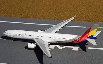 Amazon.co.jp: アシアナ航空 A330-300 HL7736 : おもちゃ