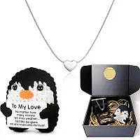Presente Feminino Romântico Inesquecível Namorada Esposa Dia dos Namorados - Kit Pinguim de Crochê e Colar de Coração em Aço Inoxidável - Embalagem Premium para Surpreender