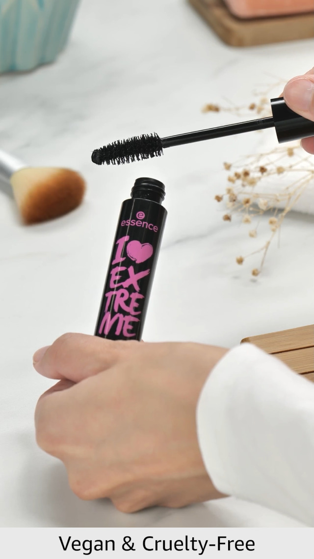 essence | I Love Extreme Volume Mascara | Vegan & Cruelty Free