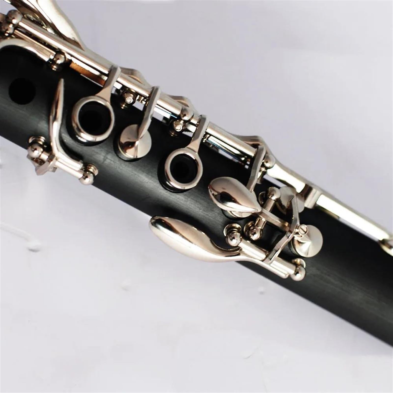 Clarinetto In Legno Nichelato E Gomma Dura