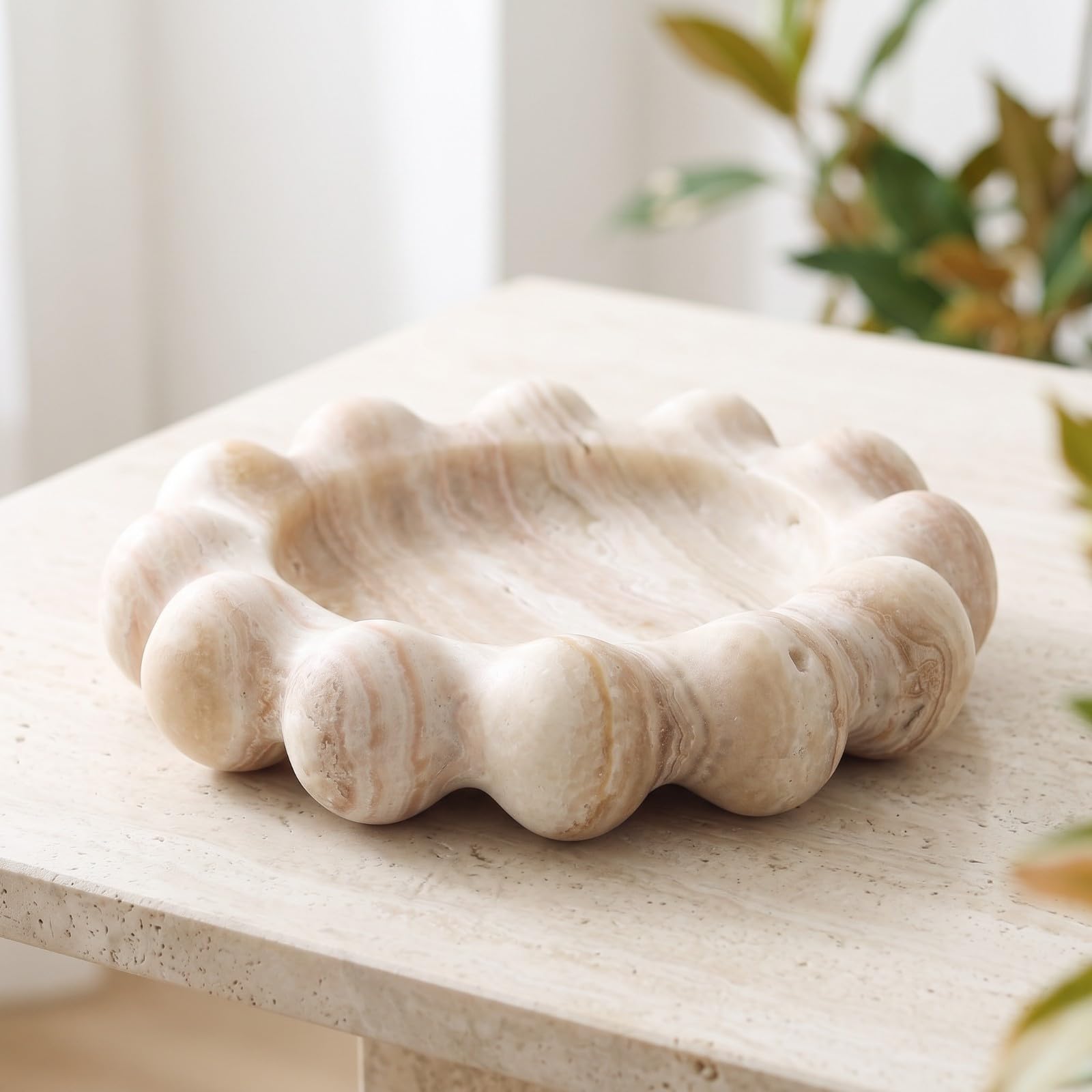 Vassoio in Marmo Scolpito | Elegante, Vassoio con Bordo Ondulato, Scultoreo, Fruttiera, per Tavolino da Caffè, Scrivania, Beige